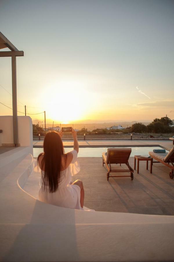 Naxos Infinity Villa&Suites Galanado Esterno foto